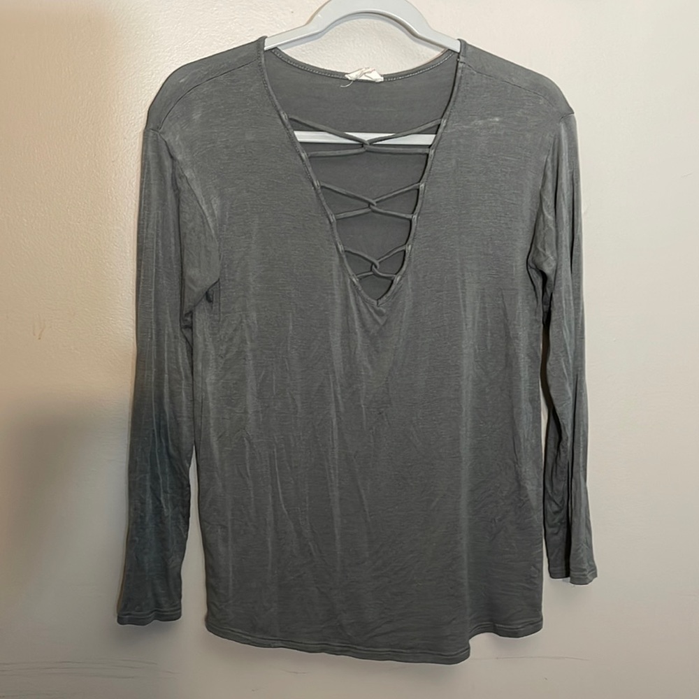 Long sleeve deep v neck lace up tee